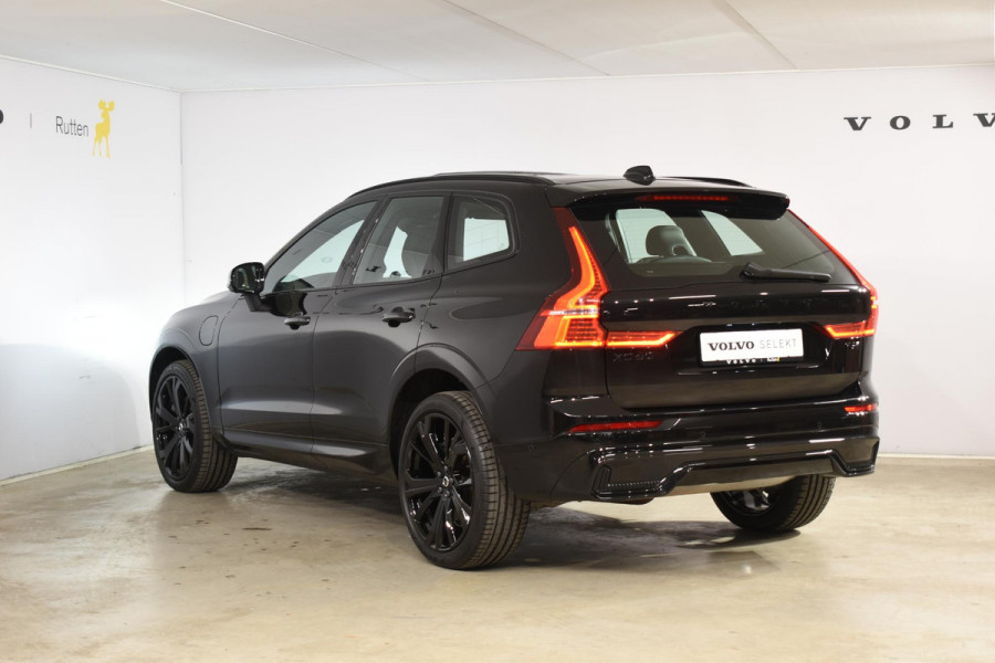 Volvo XC60 T6 350PK Automaat Plug-in Hybrid AWD Plus Black Edition/ Bowers & Wilkins / Navigatie / 360 Camera / Head-up Display / Panoramadak /  Stoelverwarming v+a / Stuurverwarming / 21'' Velgen