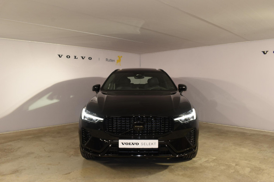 Volvo XC60 T6 350PK Automaat Plug-in Hybrid AWD Plus Black Edition/ Bowers & Wilkins / Navigatie / 360 Camera / Head-up Display / Panoramadak /  Stoelverwarming v+a / Stuurverwarming / 21'' Velgen
