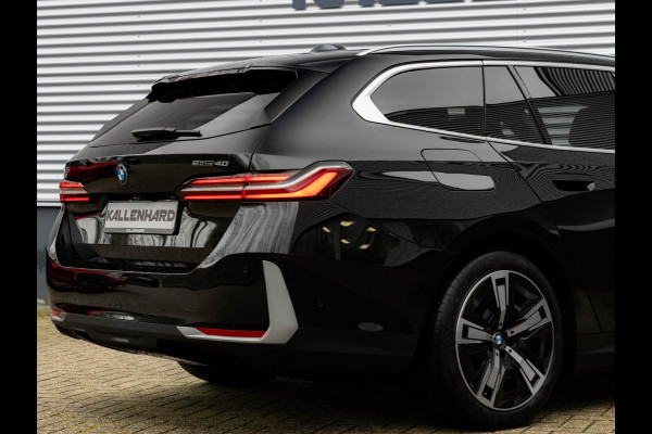 BMW i5 Touring eDrive40 - Sportstoelen - Getint Glas - Harman Kardon - Iconic Glow Exterieur