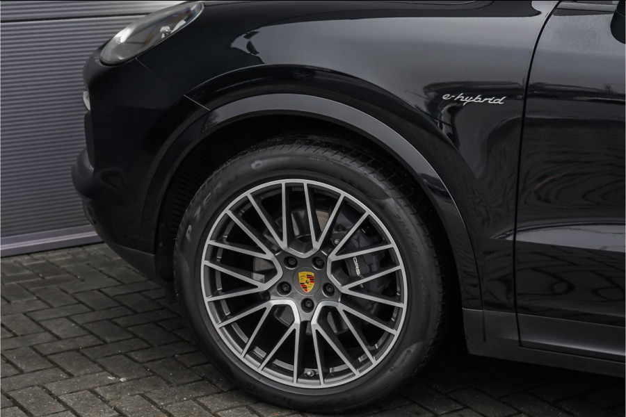Porsche Cayenne 3.0 E-Hybrid Pano Camera 360° Sport Chrono Bose 21"