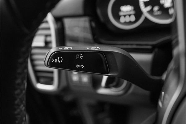 Porsche Cayenne 3.0 E-Hybrid Pano Camera 360° Sport Chrono Bose 21"