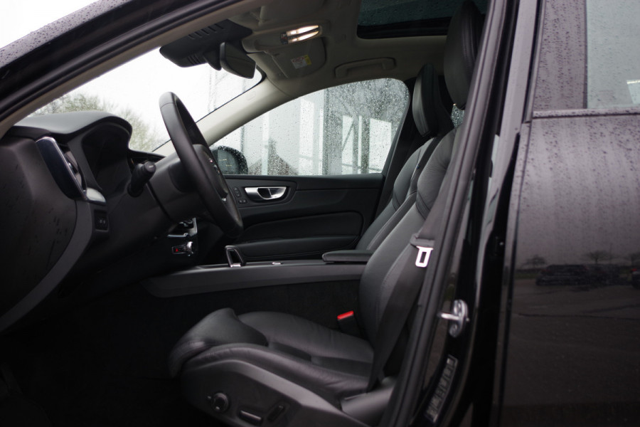 Volvo XC60 2.0 T6 350 PK AWD Ultimate Dark Long Range PHEV, Panoramadak, Head-Up, Harman/Kardon