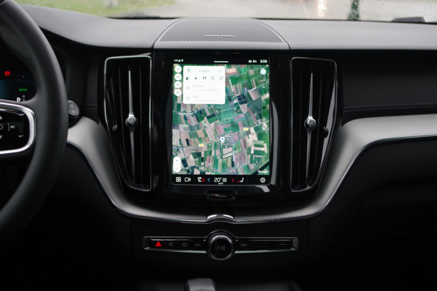 Volvo XC60 2.0 T6 350 PK AWD Ultimate Dark Long Range PHEV, Panoramadak, Head-Up, Harman/Kardon