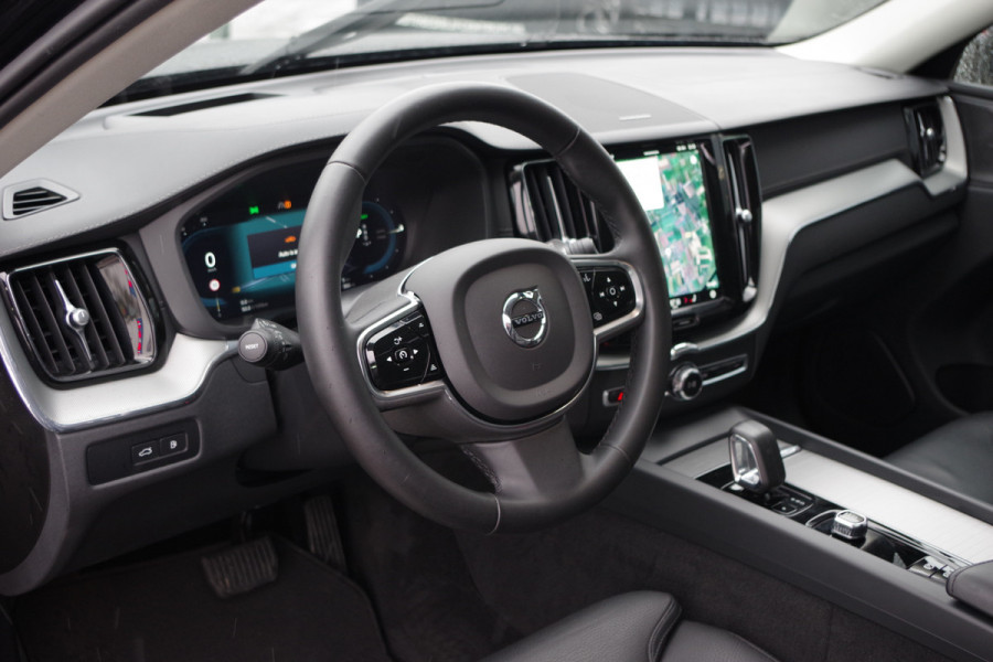 Volvo XC60 2.0 T6 350 PK AWD Ultimate Dark Long Range PHEV, Panoramadak, Head-Up, Harman/Kardon