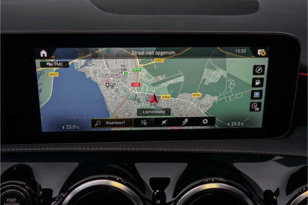 Mercedes-Benz A-Klasse 180 Business Solution AMG Stoelverw Trekhaak Camera CarPlay