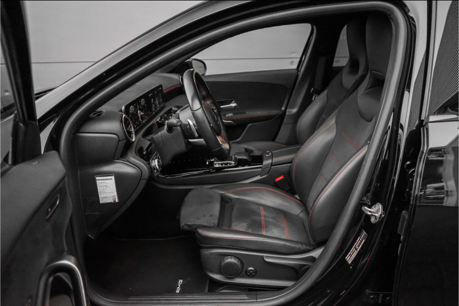 Mercedes-Benz A-Klasse 180 Business Solution AMG Stoelverw Trekhaak Camera CarPlay