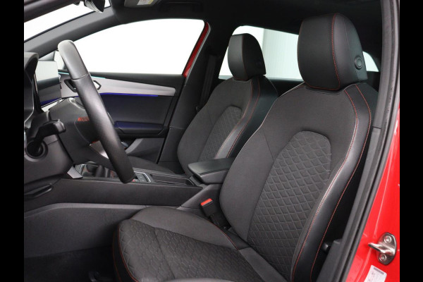 Seat Leon 1.5 TSI FR Launch Edition | Trekhaak | Adaptive cruise | Carplay | Navigatie | Sfeerverlichting | Parkeerhulp | Full LED | Climate control | Bluetooth