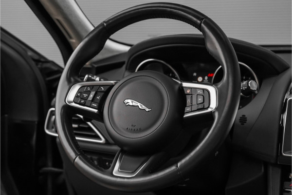 Jaguar F-Pace 2.0t AWD Premium Edition Pano Meridian