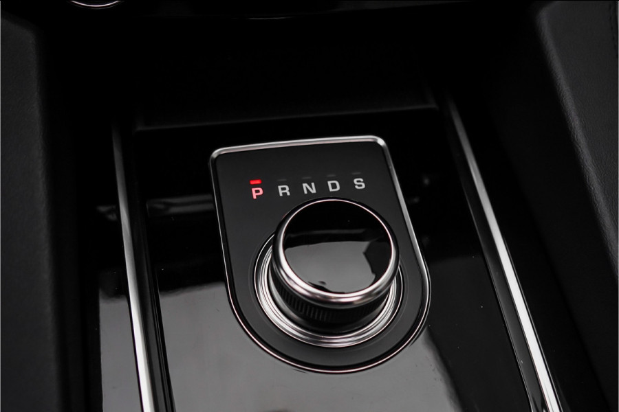 Jaguar F-Pace 2.0t AWD Premium Edition Pano Meridian