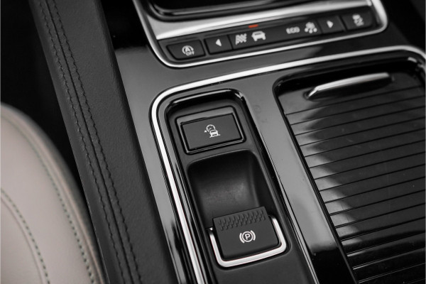 Jaguar F-Pace 2.0t AWD Premium Edition Pano Meridian