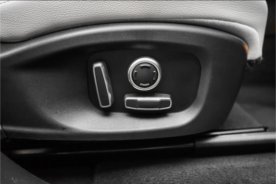 Jaguar F-Pace 2.0t AWD Premium Edition Pano Meridian