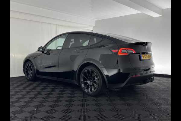 Tesla Model Y Long Range AWD 75 kWh [ 3-Fase ] {SOH-81%} (INCL-BTW) Aut. *PANO | AUTO-PILOT | LEATHER | NAVI-FULLMAP | MATRIX-LED | KEYLESS | CAMERA | DAB+ | HEATED-COMFORTSEATS | PRIVACY-GLASS | TOPVIEW | 20''ALU | TOWBAR*