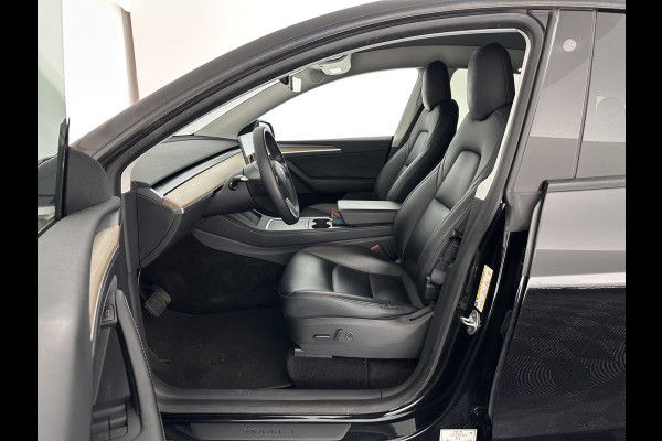 Tesla Model Y Long Range AWD 75 kWh [ 3-Fase ] {SOH-81%} (INCL-BTW) Aut. *PANO | AUTO-PILOT | LEATHER | NAVI-FULLMAP | MATRIX-LED | KEYLESS | CAMERA | DAB+ | HEATED-COMFORTSEATS | PRIVACY-GLASS | TOPVIEW | 20''ALU | TOWBAR*