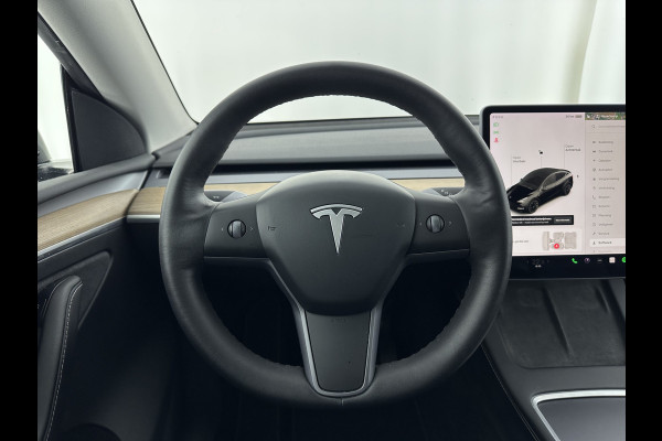 Tesla Model Y Long Range AWD 75 kWh [ 3-Fase ] {SOH-81%} (INCL-BTW) Aut. *PANO | AUTO-PILOT | LEATHER | NAVI-FULLMAP | MATRIX-LED | KEYLESS | CAMERA | DAB+ | HEATED-COMFORTSEATS | PRIVACY-GLASS | TOPVIEW | 20''ALU | TOWBAR*