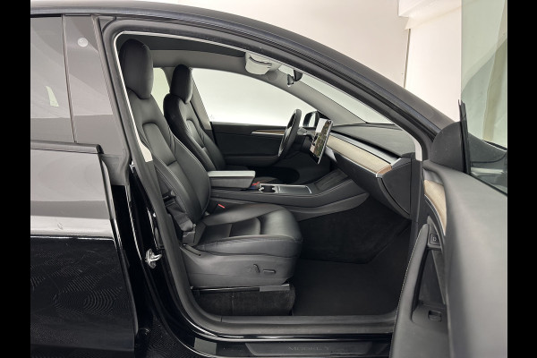 Tesla Model Y Long Range AWD 75 kWh [ 3-Fase ] {SOH-81%} (INCL-BTW) Aut. *PANO | AUTO-PILOT | LEATHER | NAVI-FULLMAP | MATRIX-LED | KEYLESS | CAMERA | DAB+ | HEATED-COMFORTSEATS | PRIVACY-GLASS | TOPVIEW | 20''ALU | TOWBAR*