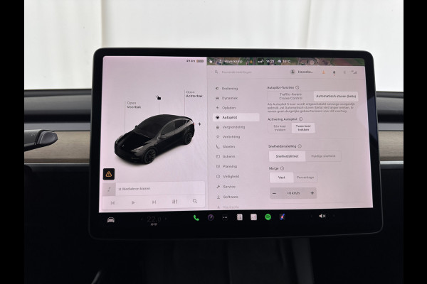 Tesla Model Y Long Range AWD 75 kWh [ 3-Fase ] {SOH-81%} (INCL-BTW) Aut. *PANO | AUTO-PILOT | LEATHER | NAVI-FULLMAP | MATRIX-LED | KEYLESS | CAMERA | DAB+ | HEATED-COMFORTSEATS | PRIVACY-GLASS | TOPVIEW | 20''ALU | TOWBAR*