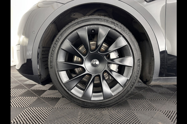 Tesla Model Y Long Range AWD 75 kWh [ 3-Fase ] {SOH-81%} (INCL-BTW) Aut. *PANO | AUTO-PILOT | LEATHER | NAVI-FULLMAP | MATRIX-LED | KEYLESS | CAMERA | DAB+ | HEATED-COMFORTSEATS | PRIVACY-GLASS | TOPVIEW | 20''ALU | TOWBAR*