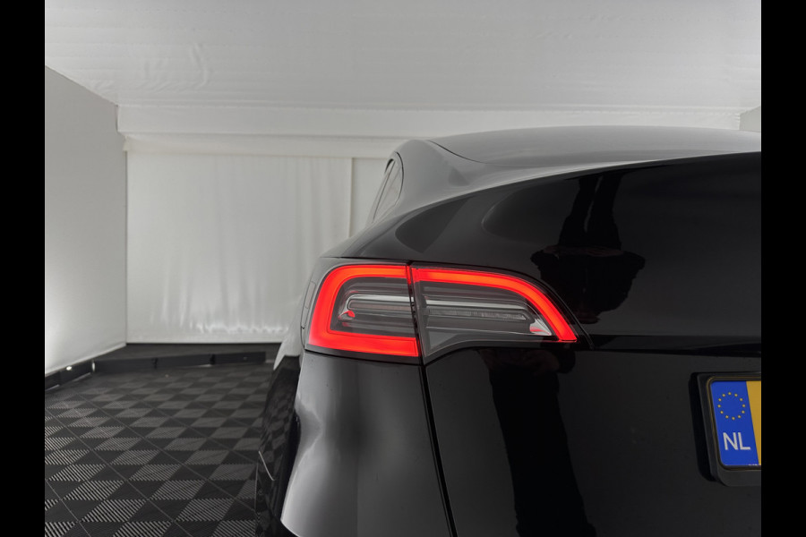 Tesla Model Y Long Range AWD 75 kWh [ 3-Fase ] {SOH-81%} (INCL-BTW) Aut. *PANO | AUTO-PILOT | LEATHER | NAVI-FULLMAP | MATRIX-LED | KEYLESS | CAMERA | DAB+ | HEATED-COMFORTSEATS | PRIVACY-GLASS | TOPVIEW | 20''ALU | TOWBAR*