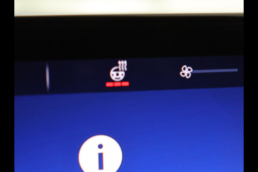 Škoda ENYAQ iV 80 | Leder | Stoelverwarming | Trekhaak | Adaptive cruise | Warmtepomp | Matrix LED | Carplay | 21'' | Achterbankverwarming | Navigatie | Sport Plus Pakket | Sfeerverlichting