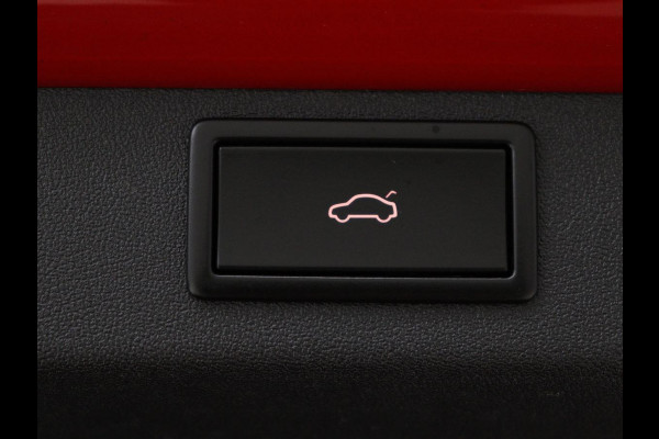 Škoda ENYAQ iV 80 | Leder | Stoelverwarming | Trekhaak | Adaptive cruise | Warmtepomp | Matrix LED | Carplay | 21'' | Achterbankverwarming | Navigatie | Sport Plus Pakket | Sfeerverlichting