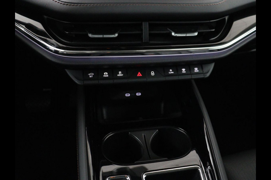 Škoda ENYAQ iV 80 | Leder | Stoelverwarming | Trekhaak | Adaptive cruise | Warmtepomp | Matrix LED | Carplay | 21'' | Achterbankverwarming | Navigatie | Sport Plus Pakket | Sfeerverlichting