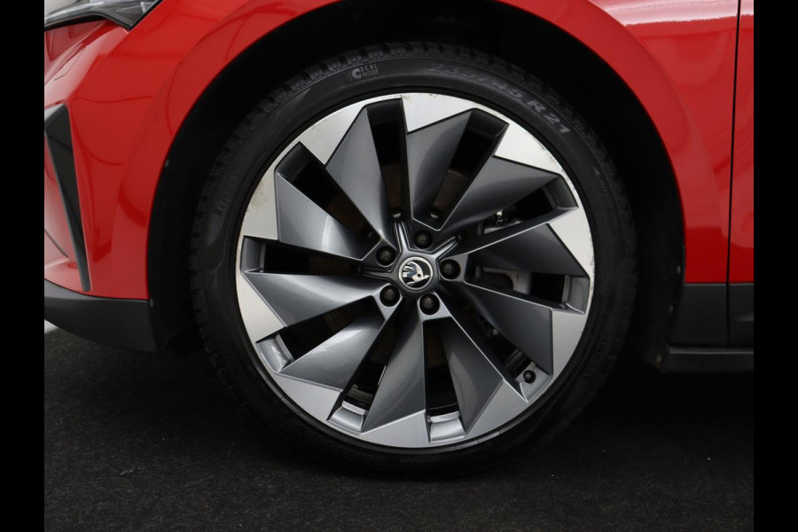 Škoda ENYAQ iV 80 | Leder | Stoelverwarming | Trekhaak | Adaptive cruise | Warmtepomp | Matrix LED | Carplay | 21'' | Achterbankverwarming | Navigatie | Sport Plus Pakket | Sfeerverlichting