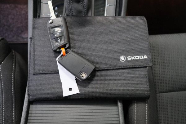 Škoda Superb Combi 1.4 TSI ACT Ambition Business - N.A.P. Airco, Cruise, Navi, Automaat, PDC