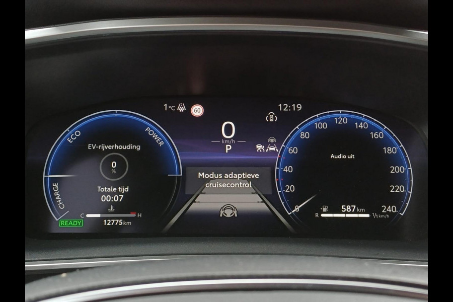 Toyota Corolla Touring Sports Hybrid 140 Business Stuur-& Stoelverwarming | Adaptieve Cruise control | Apple CarPlay - Android Auto |