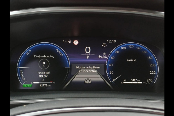 Toyota Corolla Touring Sports Hybrid 140 Business Stuur-& Stoelverwarming | Adaptieve Cruise control | Apple CarPlay - Android Auto |