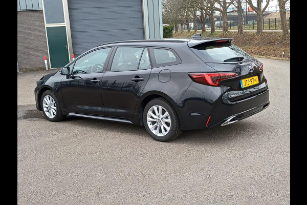 Toyota Corolla Touring Sports Hybrid 140 Business Stuur-& Stoelverwarming | Adaptieve Cruise control | Apple CarPlay - Android Auto |