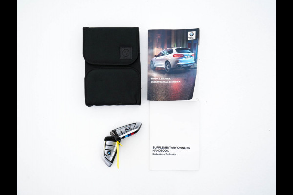 BMW X5 xDrive45e M-Sportpack High Executive (INCL-BTW) Aut. *PANO | LEATHER | HEAD-UP | LASER-LED | SOFTCLOSE | ADAPTIVE-CRUISE | HIFI-SOUND | BLINDSPOT | MEMORY-PACK | TOPVIEW | DIGI-COCKPIT | NAVI-FULLMAP | PRIVACY-GLASS | ...