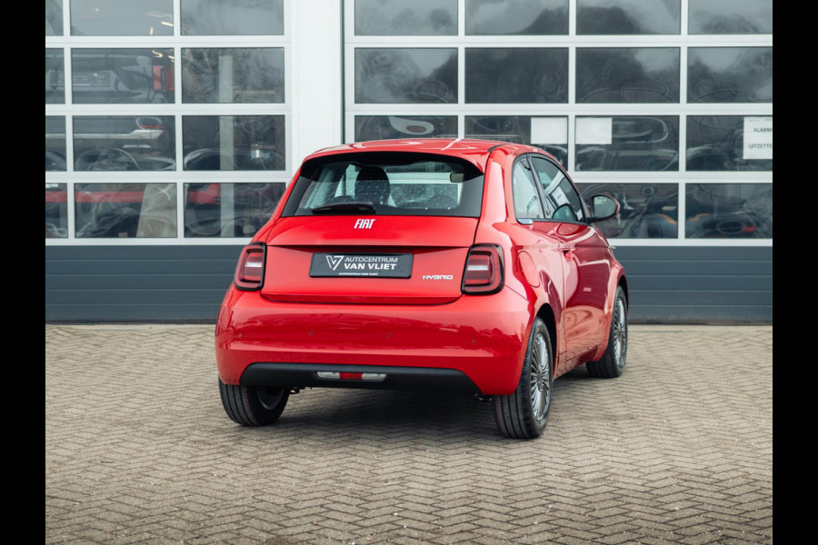 Fiat 500 Hybrid Torino Launch Edition | Private Lease € 379,- | New | Clima | Carplay | PDC | Priv Glass | Rosso Passione