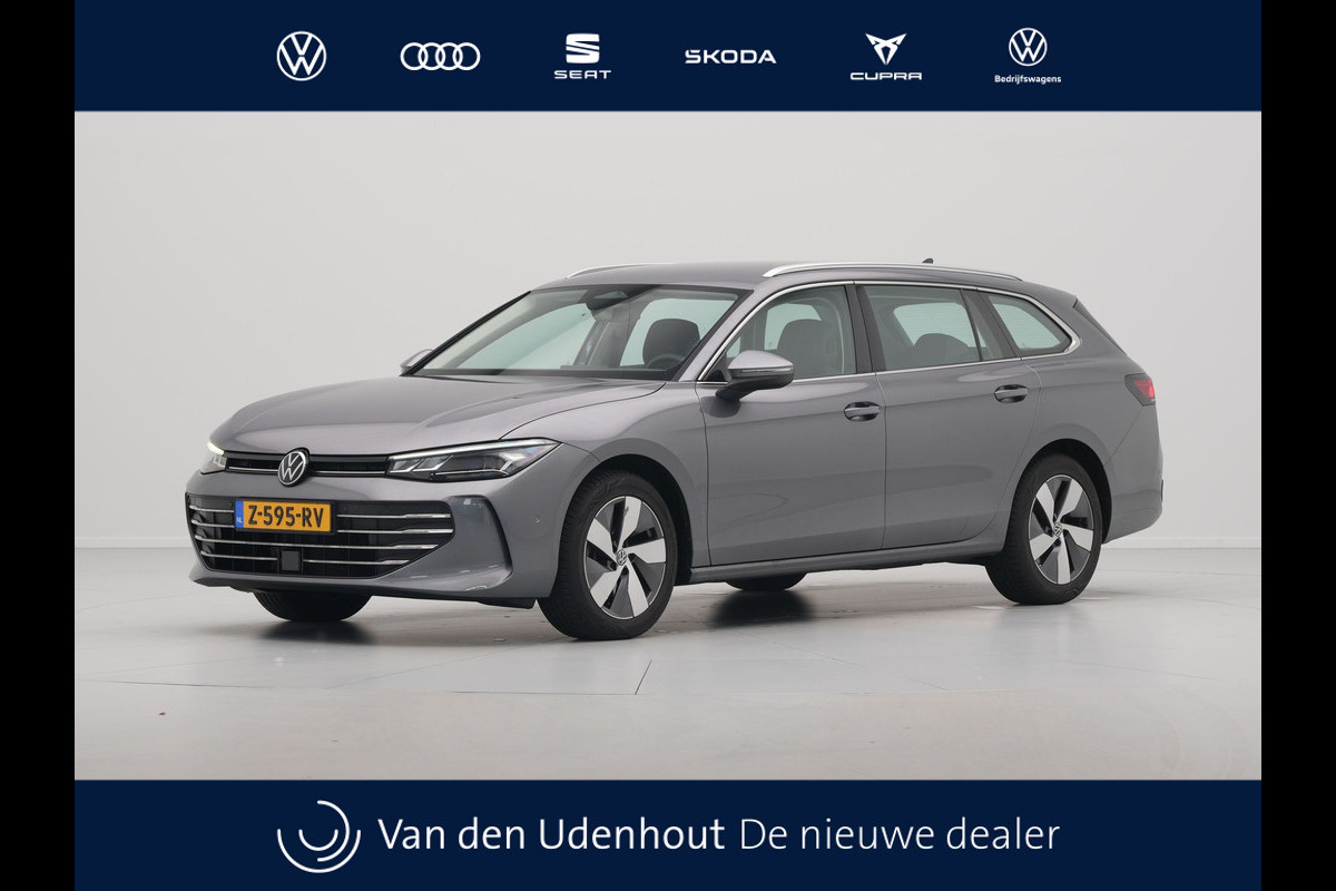 Volkswagen Passat Variant 1.5 eTSI 150pk DSG Business Trekhaak Navigatie Camera Massage Android/Carplay
