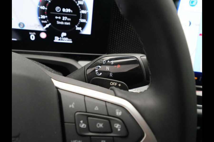 Volkswagen Passat Variant 1.5 eTSI 150pk DSG Business Trekhaak Navigatie Camera Massage Android/Carplay