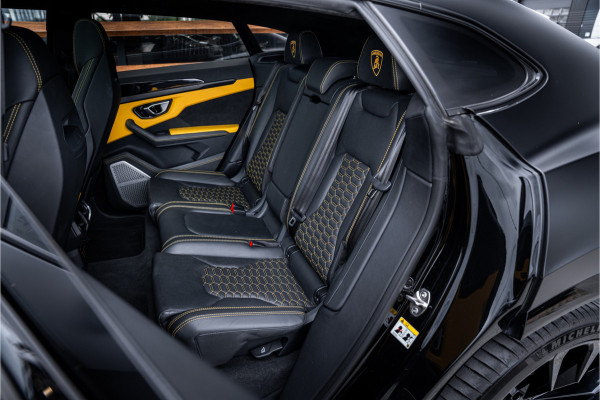 Lamborghini Urus 4.0 V8 - BTW | Akrapovic | Keramisch | Panorama | Xpel | B&O+ | Massage