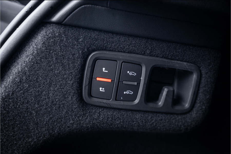 Lamborghini Urus 4.0 V8 - BTW | Akrapovic | Keramisch | Panorama | Xpel | B&O+ | Massage