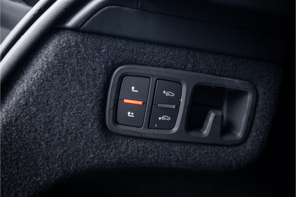 Lamborghini Urus 4.0 V8 - BTW | Akrapovic | Keramisch | Panorama | Xpel | B&O+ | Massage