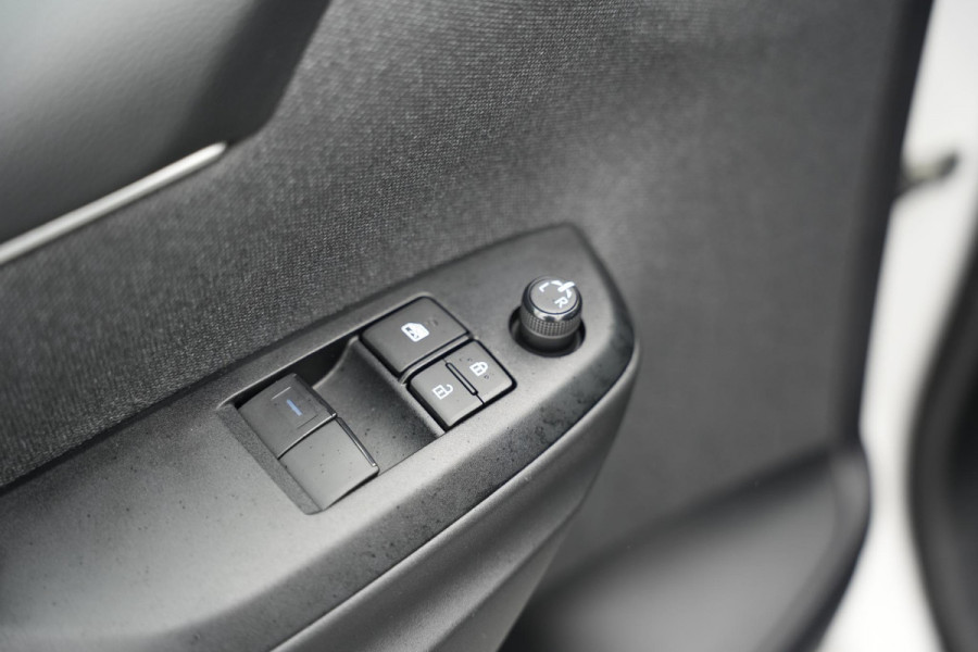 Toyota Yaris 1.5 Hybrid Comfort Navi camera, stoelverwarming assistent