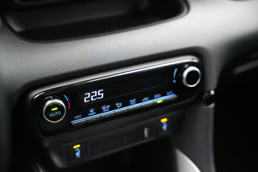 Toyota Yaris 1.5 Hybrid Comfort Navi camera, stoelverwarming assistent