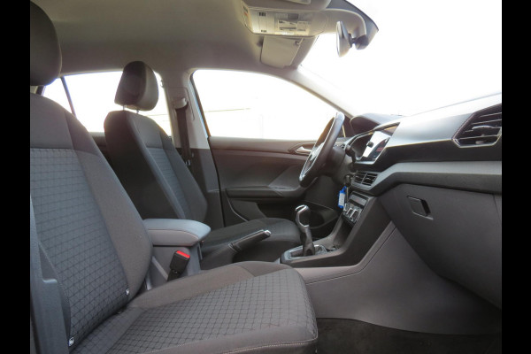 Volkswagen T-Cross 1.0 TSI Life | APPLE CARPLAY | LM VELGEN | DAB+ | ADAPTIVE CRUISE CONTROL | PARKEERSENSORS | BLIND SPOT |