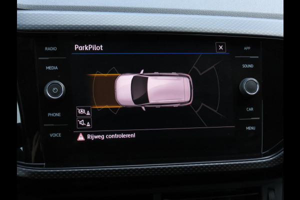 Volkswagen T-Cross 1.0 TSI Life | APPLE CARPLAY | LM VELGEN | DAB+ | ADAPTIVE CRUISE CONTROL | PARKEERSENSORS | BLIND SPOT |