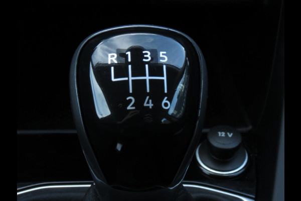 Volkswagen T-Cross 1.0 TSI Life | APPLE CARPLAY | LM VELGEN | DAB+ | ADAPTIVE CRUISE CONTROL | PARKEERSENSORS | BLIND SPOT |