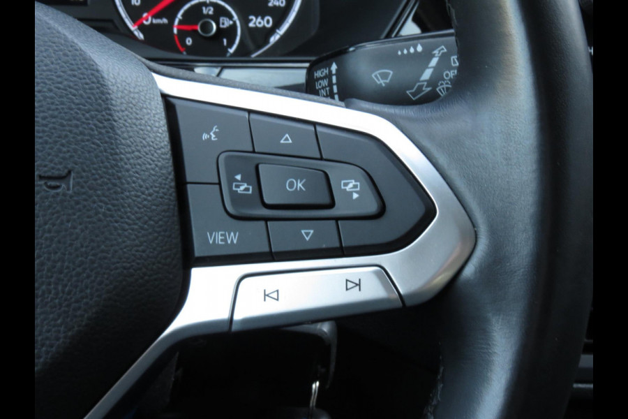 Volkswagen T-Cross 1.0 TSI Life | APPLE CARPLAY | LM VELGEN | DAB+ | ADAPTIVE CRUISE CONTROL | PARKEERSENSORS | BLIND SPOT |