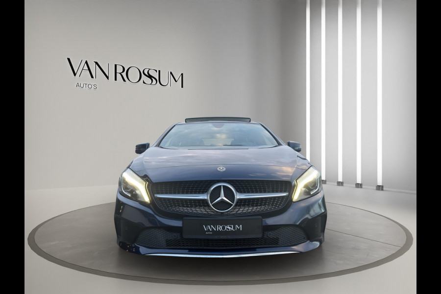 Mercedes-Benz A-Klasse A 180 Urban PANO Automaat Stoelverwarming 1e Eigenaar