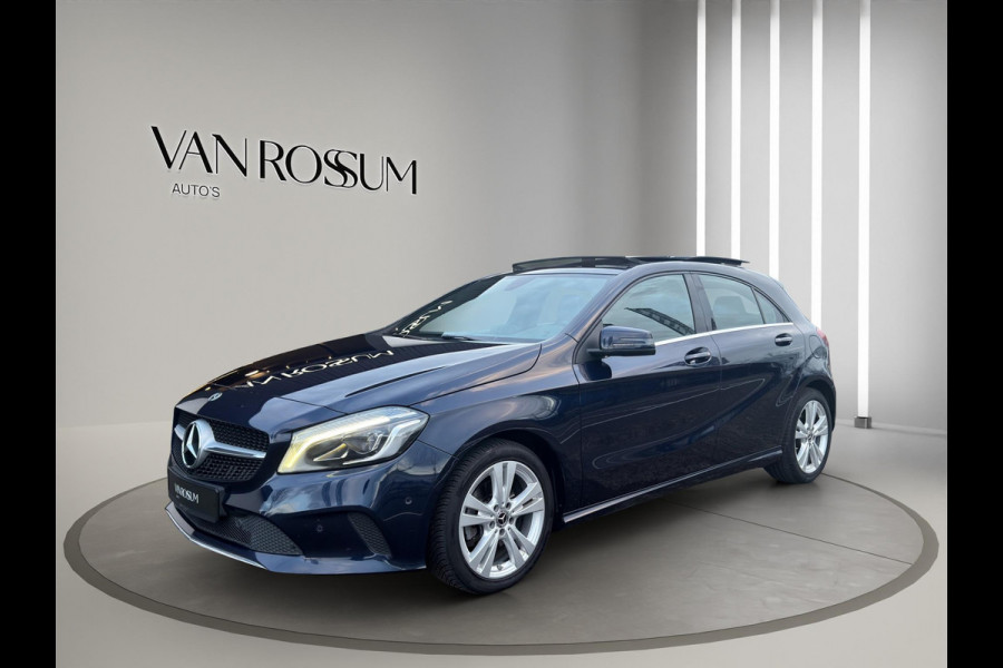 Mercedes-Benz A-Klasse A 180 Urban PANO Automaat Stoelverwarming 1e Eigenaar