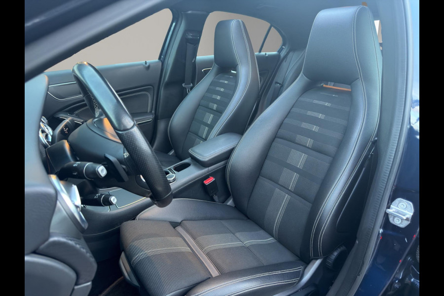 Mercedes-Benz A-Klasse A 180 Urban PANO Automaat Stoelverwarming 1e Eigenaar