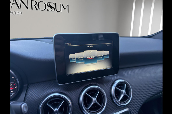 Mercedes-Benz A-Klasse A 180 Urban PANO Automaat Stoelverwarming 1e Eigenaar