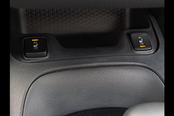 Toyota Corolla Touring Sports Hybrid 140 Active Bi-Tone Stuur-& Stoelverwarming | Apple carplay/Android auto | adaptieve cruise control