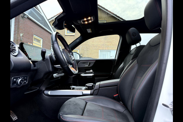 Mercedes-Benz EQB 300 4MATIC AMG Line 7-Persoons Panoramadak, 360 camera