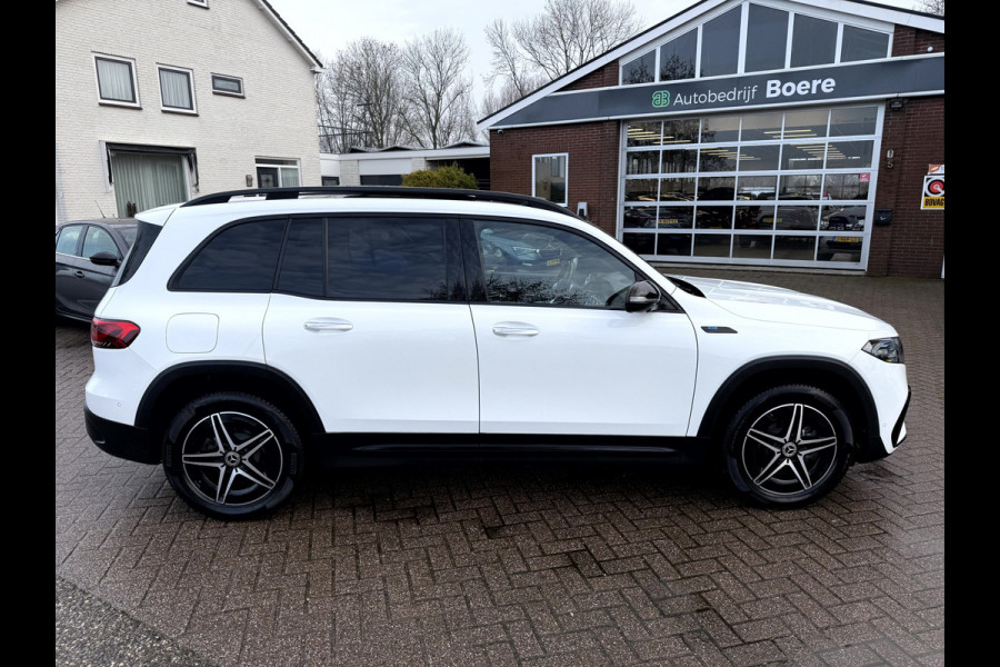 Mercedes-Benz EQB 300 4MATIC AMG Line 7-Persoons Panoramadak, 360 camera